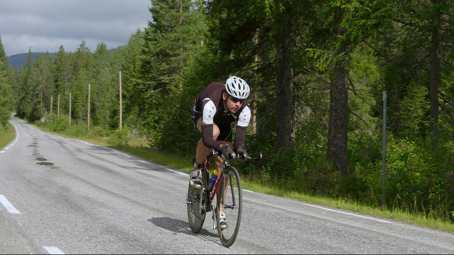 塞内加尔骑手马马杜·巴在非洲马术锦标赛后宣布退役，结束辉煌的职业生涯。